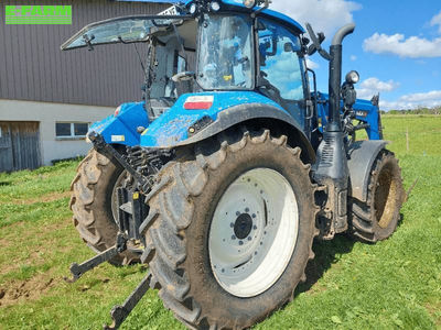 E-FARM: New Holland T5.120 - Tractor - id WWGZBEM - €66,000 - Year of construction: 2021 - Engine hours: 1,300,Engine power (HP): 115,France