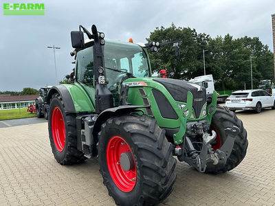 E-FARM: Fendt 722 Vario Profi Plus - Tractor - id SQUZBQR - €82,000 - Year of construction: 2013 - Engine hours: 8,300,Engine power (HP): 220,Germany