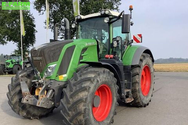 Fendt 828 Vario Profi Plus Tractor €113,000