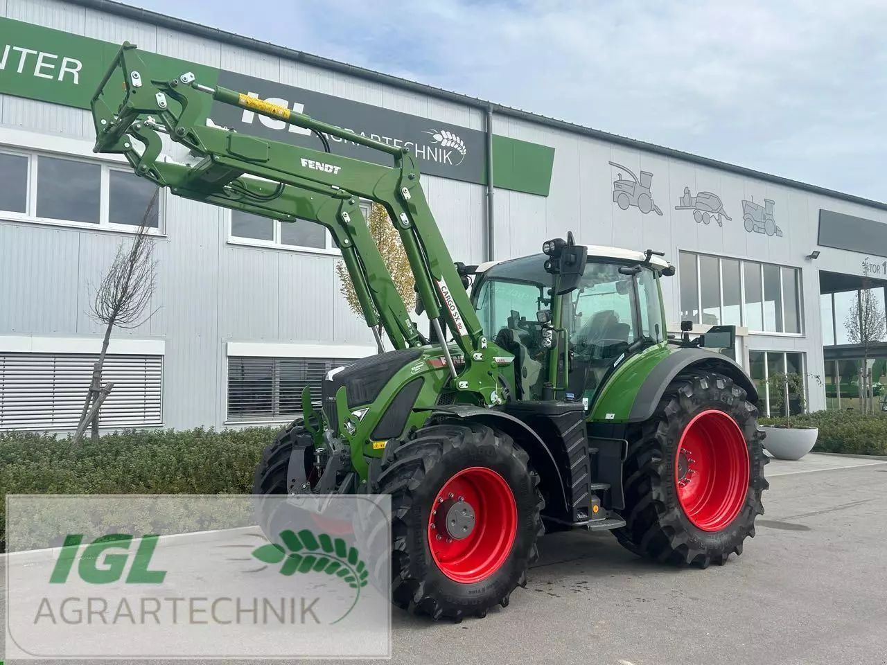 Fendt 724 Vario Profi Plus Tractor €190,800