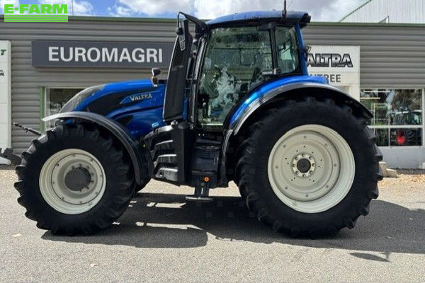 Valtra T 214 Τρακτέρ 81.000 €