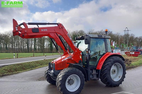 Massey Ferguson 5435 Tractor 43.000 EUR