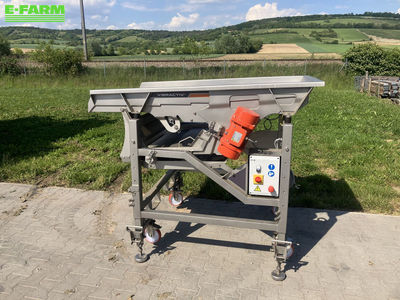 E-FARM: Pellenc vibriertisch vibractiv' - Εξοπλισμός οπωρώνων και αμπελώνων άλλα - id HYCU87Q - 18.075 € - Αυστρία