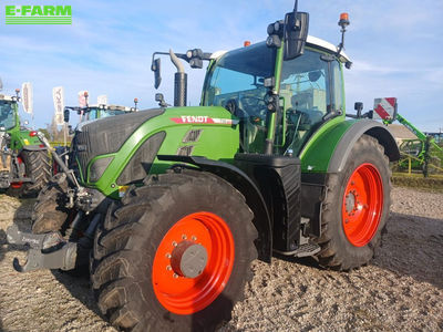 E-FARM: Fendt 720 Vario Power - Tractor - id WD26YV7 - €126,000 - Year of construction: 2022 - Engine hours: 1,866,Engine power (HP): 200,France
