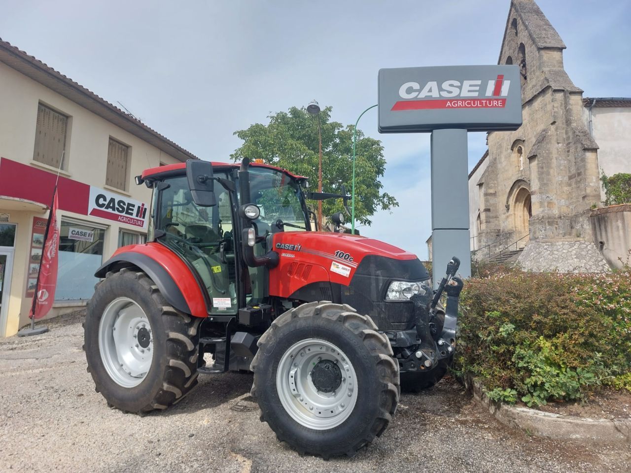 Case IH Farmall 100 C Tractor €58,000