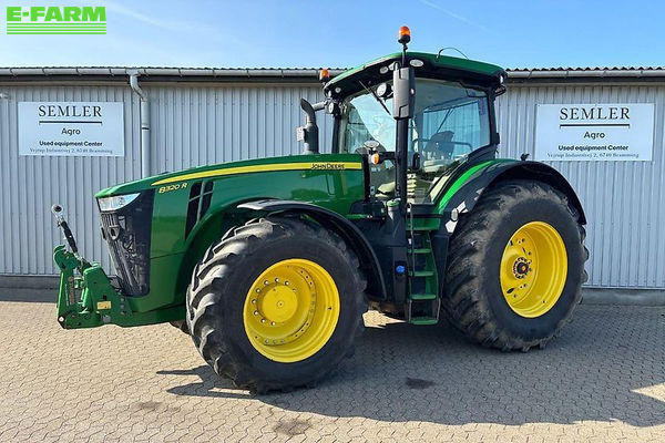 John Deere 8320 R Tractor €173,765