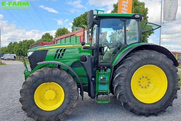 John Deere 6195 R Tractor €99,500