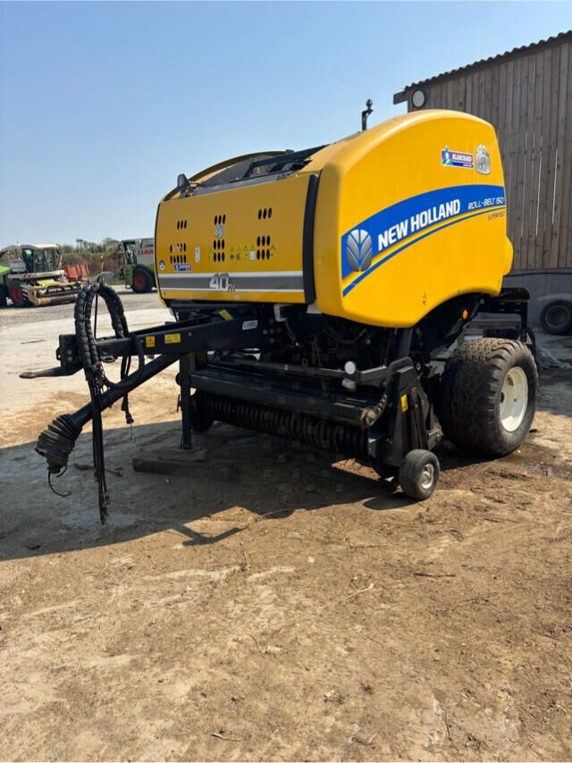 New Holland TM 150 Ballenpresse 13.900 €