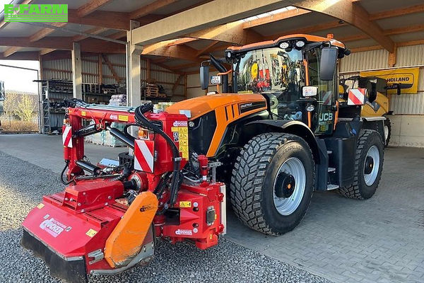 JCB Fastrac 4220 iCON Tractor €215,000