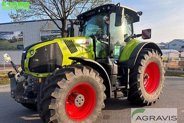 Claas Axion 830 CMATIC Tractor €154,900