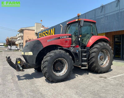 E-FARM: Case IH Magnum 340 - Tractor - id JMJBDCP - 60.000 EUR - Anul: 2011 - Ore motor: 7.939,Puterea motorului: 374,Italia