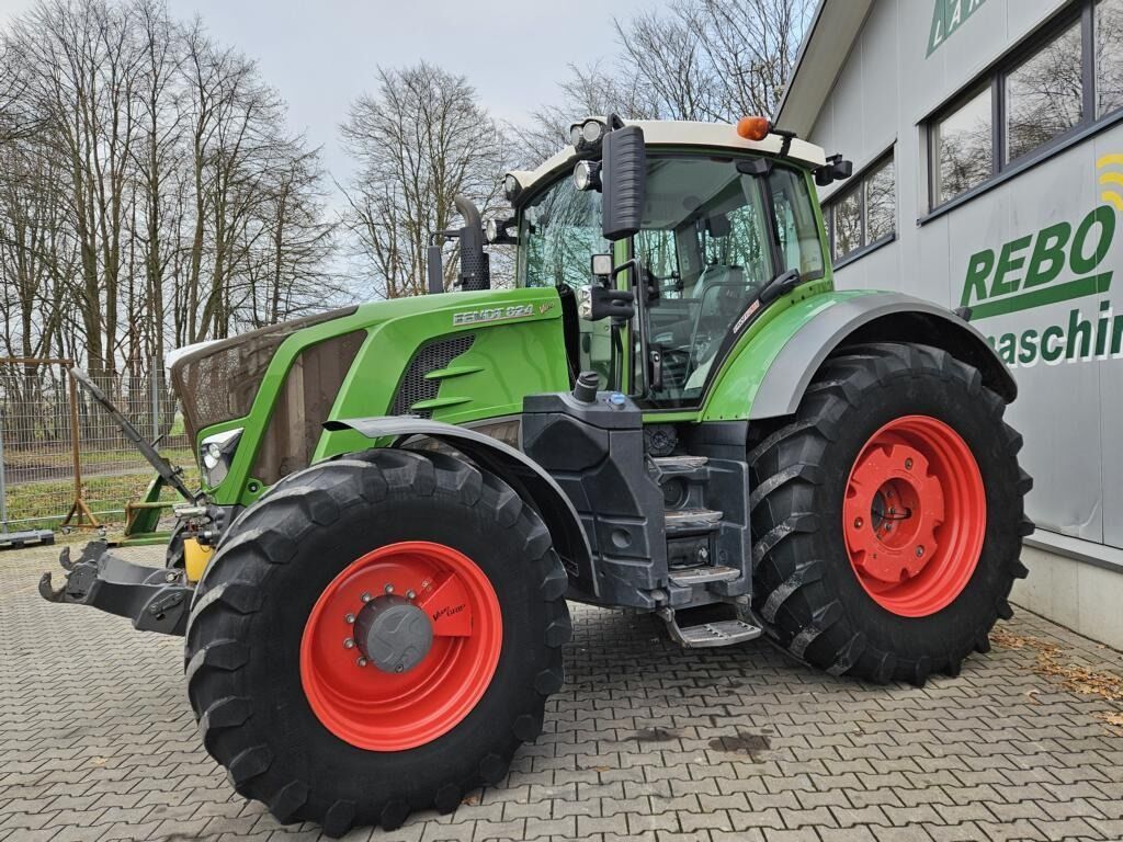 Fendt 824 Vario Profi Plus Traktor 96.000 €