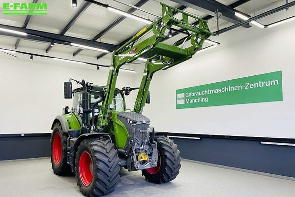 Fendt 724 Vario Profi Plus Tractor €201,933