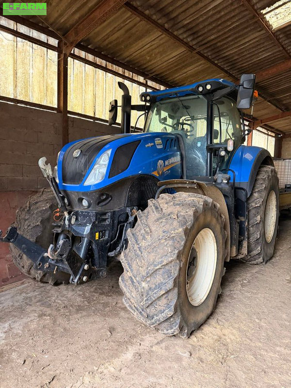 New Holland T7.275 HD Tractor €125,000