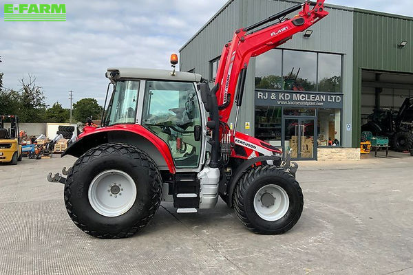 Massey Ferguson 5S.125 Tractor €77,155