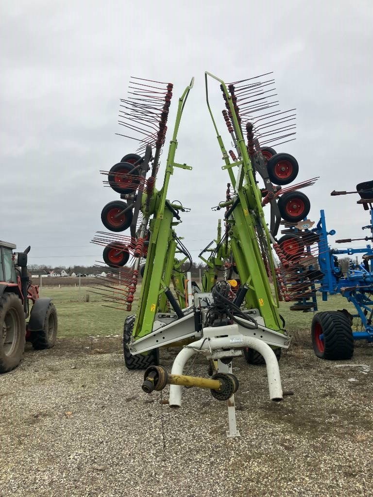 Claas Liner 3600 Tedder €36,791