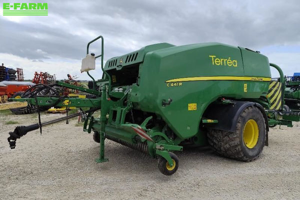 John Deere C441R Πρέσσα 52.000 €