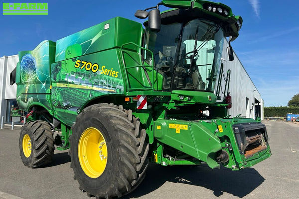 John Deere S 780 Combine harvester €199,000