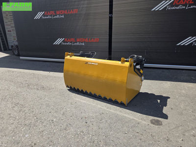 E-FARM: MAMMUT sb 195 m - Silage cutter and feeder - id RWYTYKU - €6,500 - Year of construction: 2026 - Austria