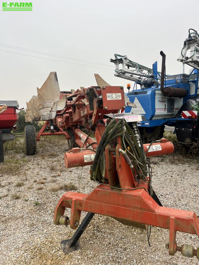 E-FARM: GREGOIRE BESSON sperb8 - Plough - id Z8SZIIW - €6,000 - Year of construction: 2010 - France