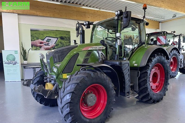 Fendt 720 Vario Profi Plus Tractor €125,000