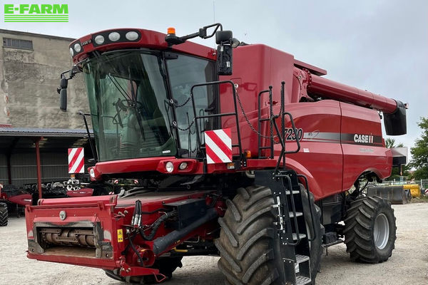 Case IH Axial-Flow 7230 Combine harvester €145,000