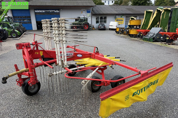 Pöttinger EuroTop 421 N Tedder €5,190