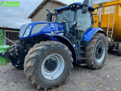 E-FARM: New Holland T7.245 - Tractor - id 5ZUQD1M - €140,000 - Year of construction: 2024 - Engine hours: 940,Engine power (HP): 217,France
