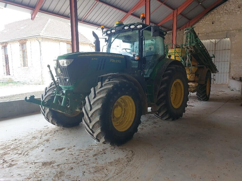 John Deere 6215 R Tractor €75,000