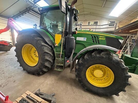 John Deere 6195 R Tractor €102,000