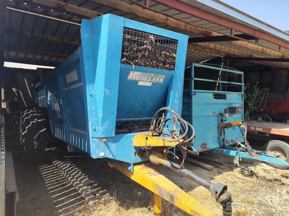 Rolland v2-14 Manure and compost spreader €9,000