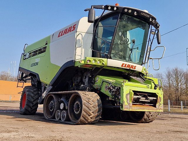 Claas Lexion 760 Terra Trac Combine harvester €89,000