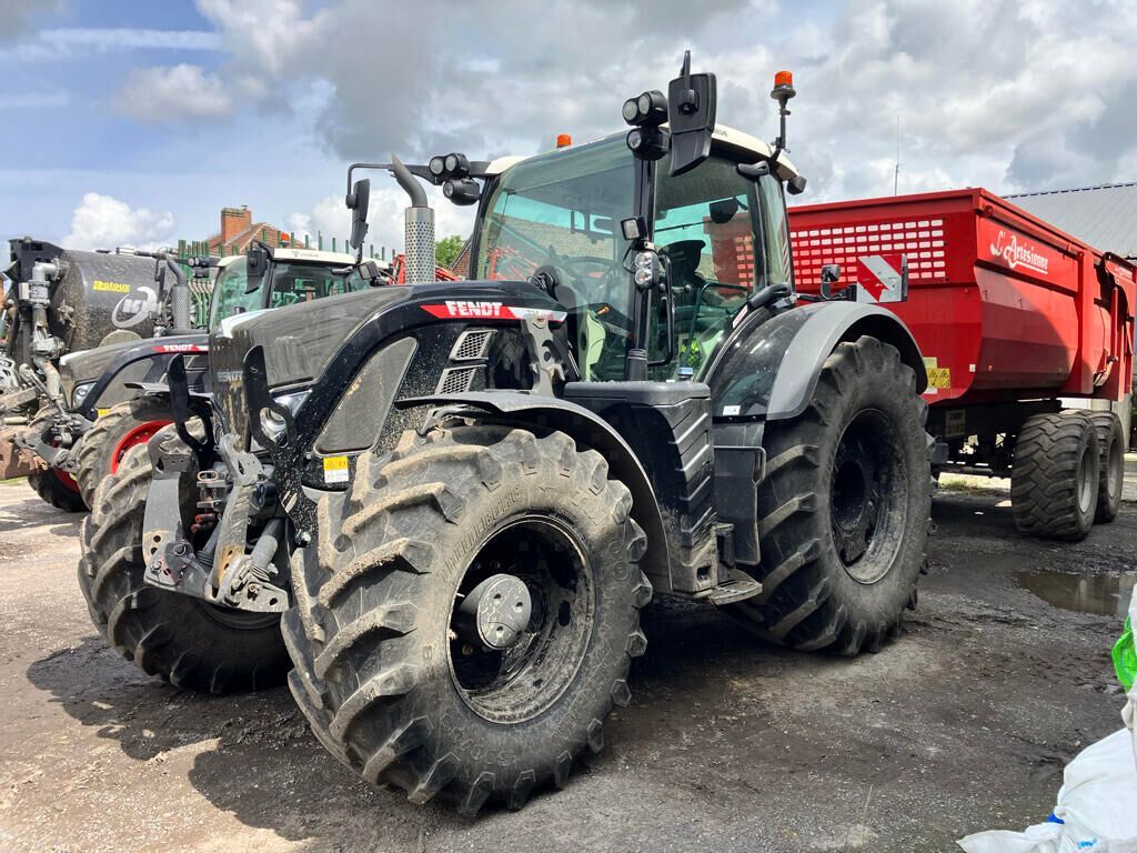 Fendt 724 Vario Profi Plus Tractor €160,000