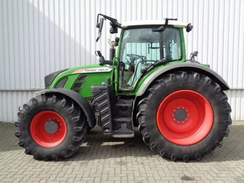 Fendt 720 Vario Power Tractor €136,000
