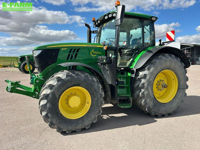 E-FARM: John Deere 6215 R - Traktor - id XCQQHCM - 118.000 € - Baujahr: 2021 - Abgelesene Motorstunden: 3.745,Motorleistung (PS): 233,Frankreich