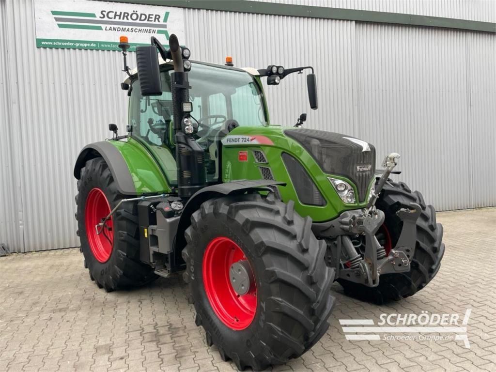Fendt 724 Vario Profi Plus Tractor €129,885