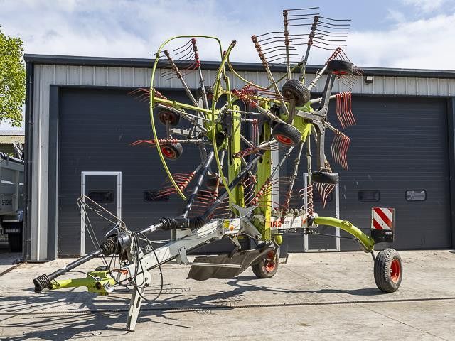 Claas Liner 2700 Tedder €11,285
