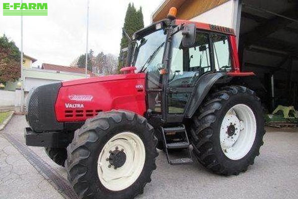 Valtra 6850 Tractor €39,000