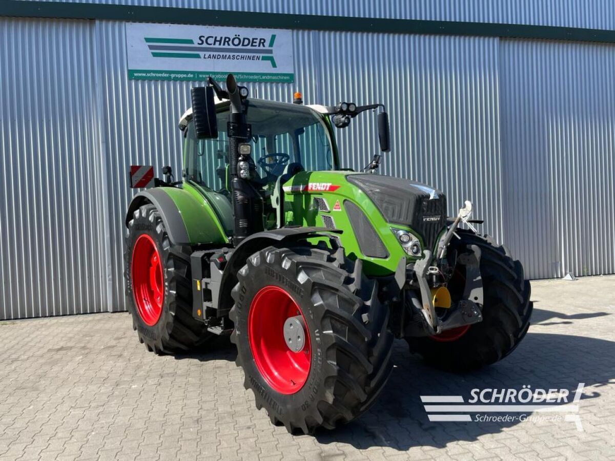 Fendt 724 Vario Profi Plus Tractor €204,885