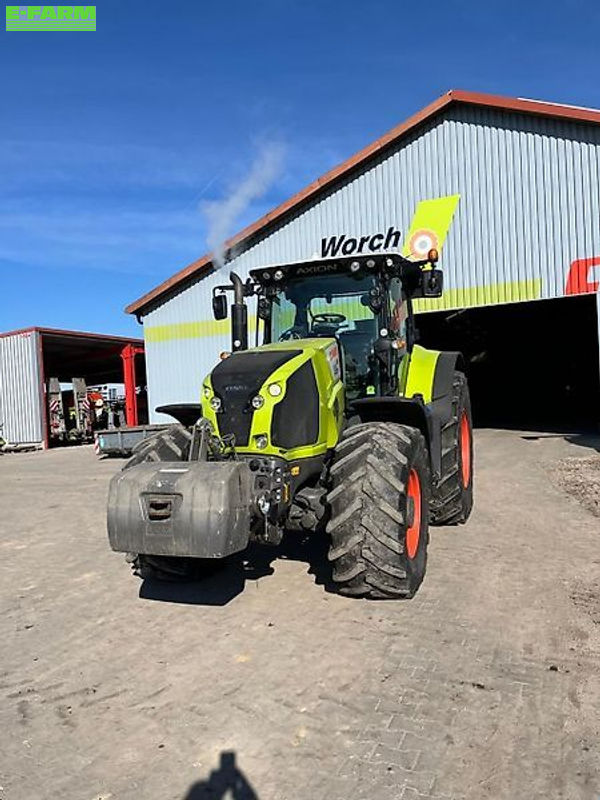Claas Axion 850 Tractor €89,000