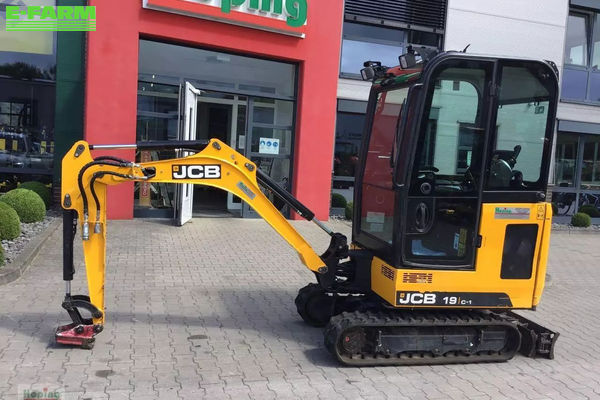 JCB 19c-1 Mini excavator €16,000