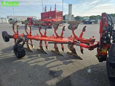 E-FARM: Kuhn varimaster 151 nsh - Plough - id Z4PTPBI - €10,000 - Year of construction: 2005 - France