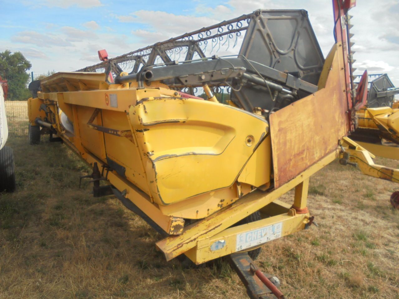 New Holland extra capacite Header €16,500