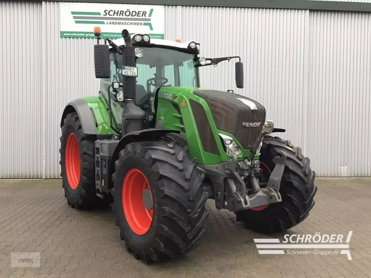 E-FARM: Fendt 824 Vario - Τρακτέρ - id SRHZYSD - 84.885 € - Χρονία: 2017 - Μετρητής ωρών: 5.397,Ισχύς κινητήρα: 246,Γερμανία