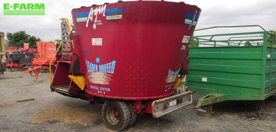 E-FARM: agm unifeed w 12 - Mélangeurs d'alimentation - id SE4N1RH - 9 500 € - Année: 1996 - France