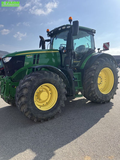 E-FARM: John Deere 6230 R - Tractor - id IDMSWJZ - €135,000 - Year of construction: 2022 - Engine hours: 2,900,Engine power (HP): 249,France
