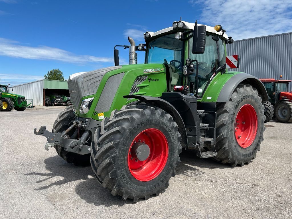 Fendt 826 Vario Profi Plus Трактор 125 000 €