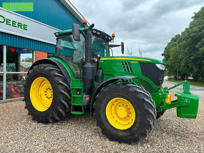 E-FARM: John Deere 6215 R - Traktor - id GYKNMMW - 133.104 € - Baujahr: 2021 - Abgelesene Motorstunden: 4.456,Motorleistung (PS): 233,Dänemark