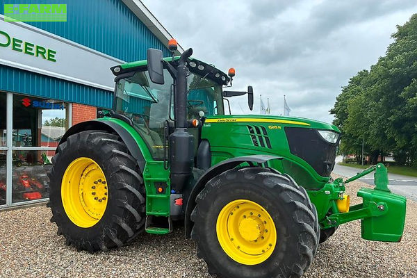 John Deere 6215 R Traktor 133.104 €