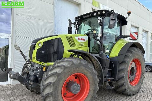 Claas Axion 870 CMATIC Tractor €129,000